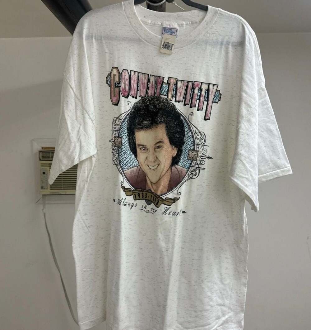 Vintage 1993 Conway Twitty 'Always in Our Hearts' Memorial T-Shirt